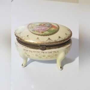 Vintage 1950s Made In Japan Porcelain Hinged Trinket Box
